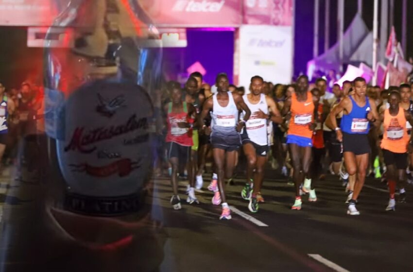 Indeporte denuncia a sujeto en estado de ebriedad que vertió alcohol en bebidas del Maratón de la CDMX
