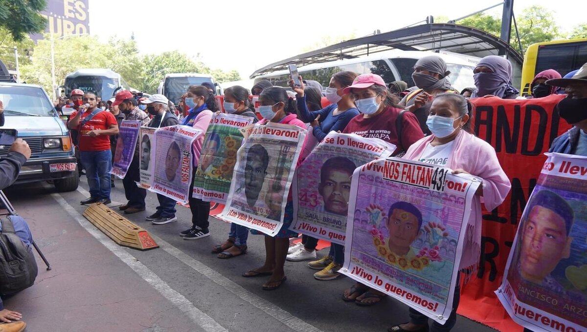 AMLO recuerda desaparición de 43 normalistas de Ayotzinapa: “Es un día de luto nacional”