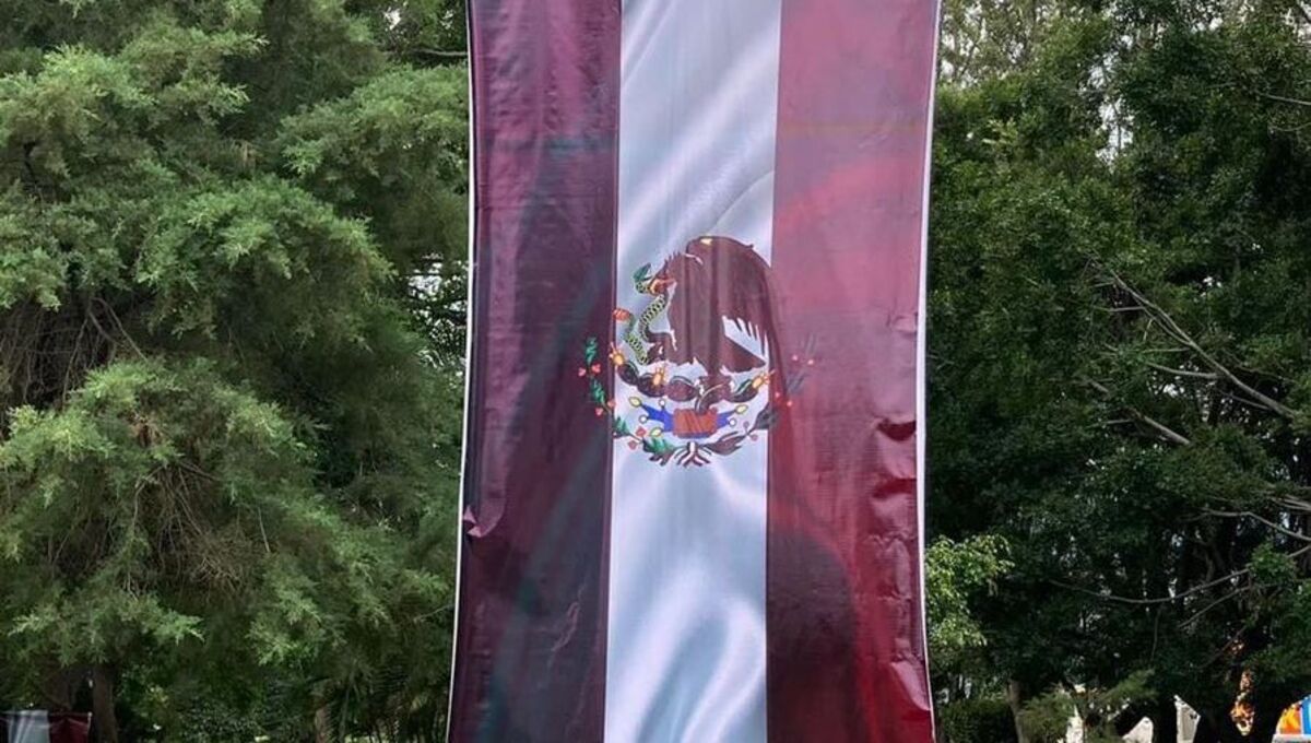 Gobierno de Nayarit modifica bandera mexicana con los colores de Morena