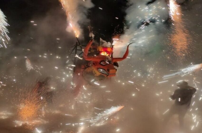 Explosión de pirotecnia en festividad de Tianguistenco, Edomex, deja heridos
