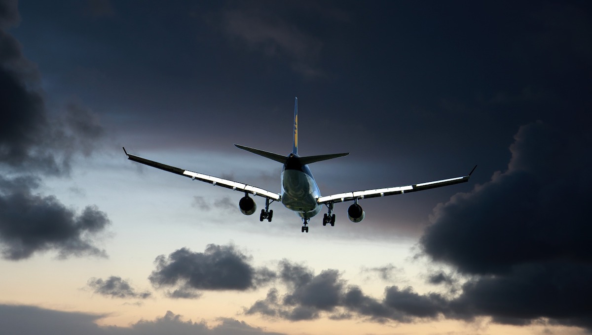 Tras hackeo, AMLO confirma que Sedena examina la creación de una nueva aerolínea