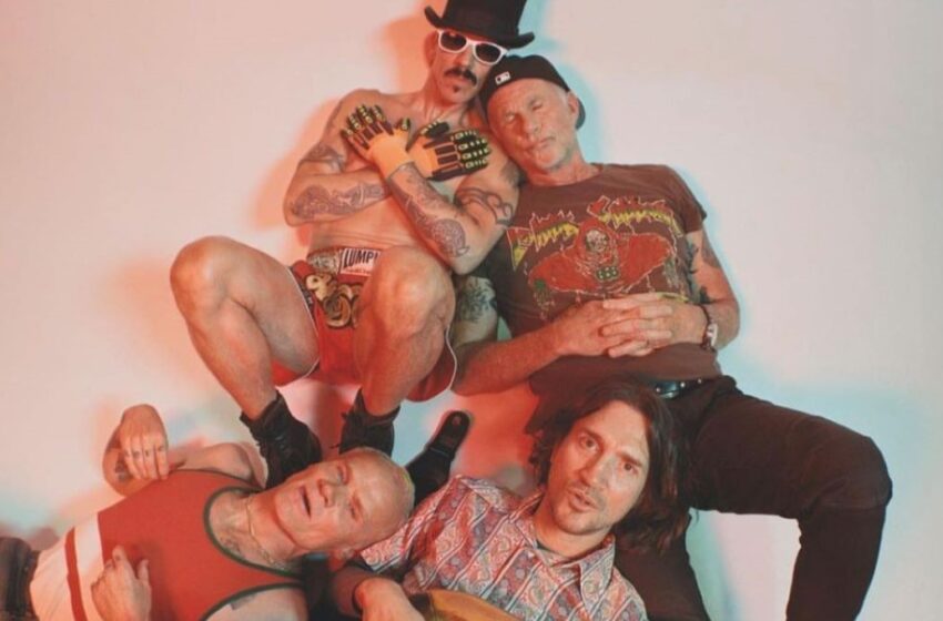 Red Hot Chili Peppers encabezará el Vive Latino 2023