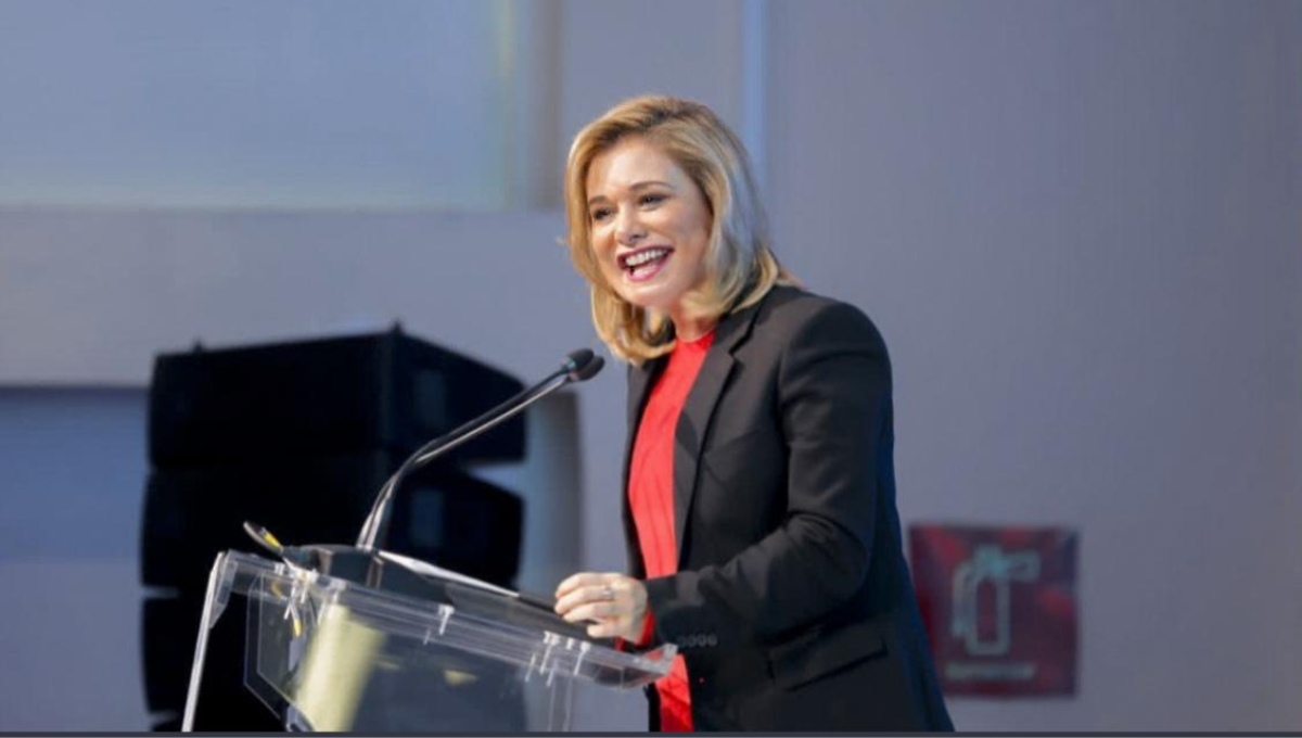 Maru Campos, gobernadora  de Chihuahua, hace llamado en defensa del INE