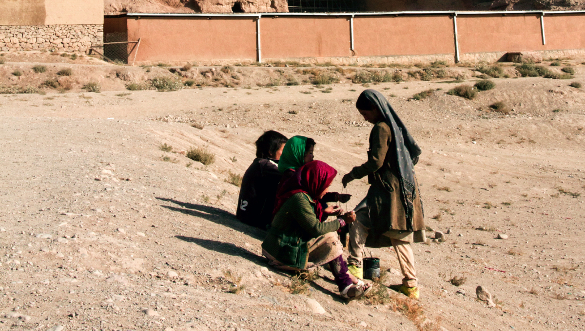 Prohíben a las mujeres el derecho a estudiar la universidad en Afganistán