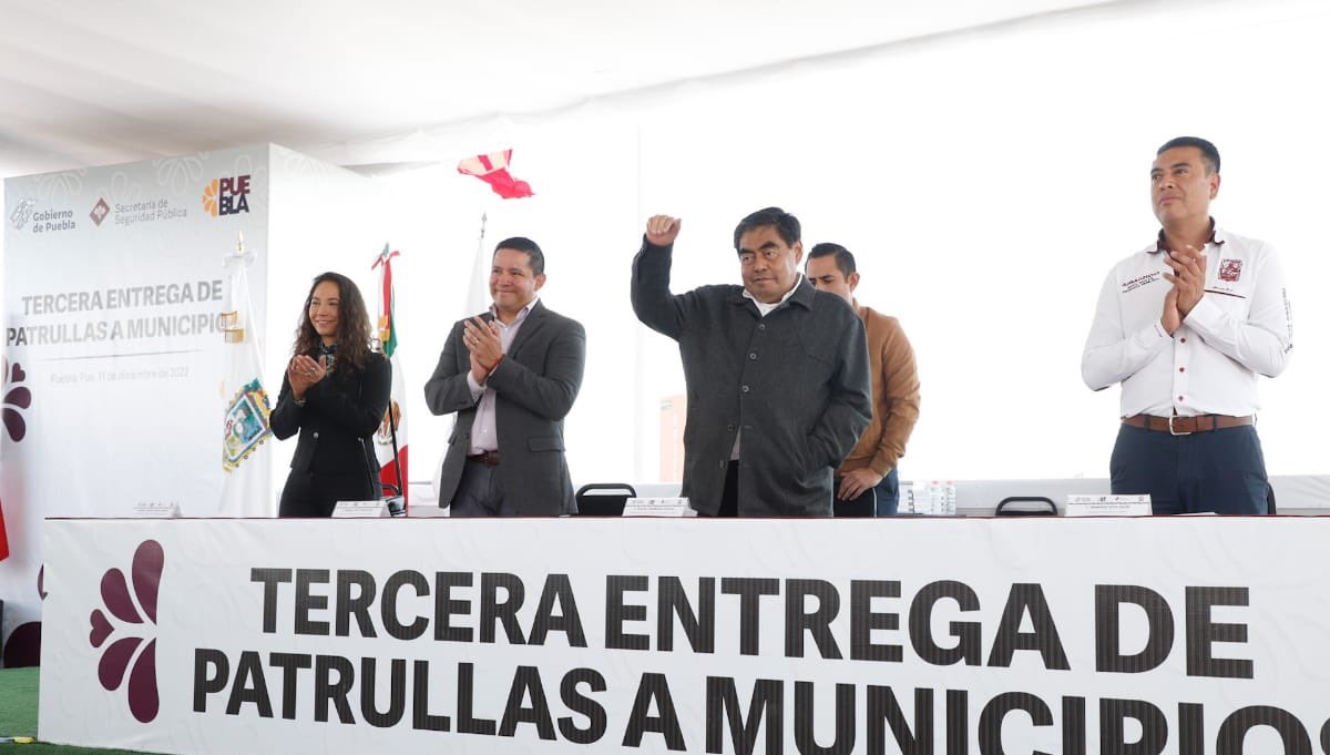 Muere Miguel Barbosa: ¿Quién asumirá el cargo de gobernador de Puebla?