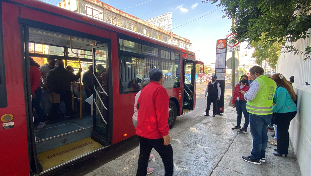 Toma precauciones: cerrarán estaciones del Metrobús L4 por Romería Navideña en Cuauhtémoc