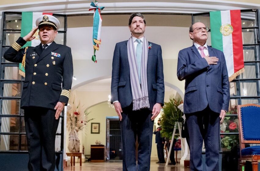 AMLO asegura que el embajador de México, Pablo Monroy, sigue en Perú