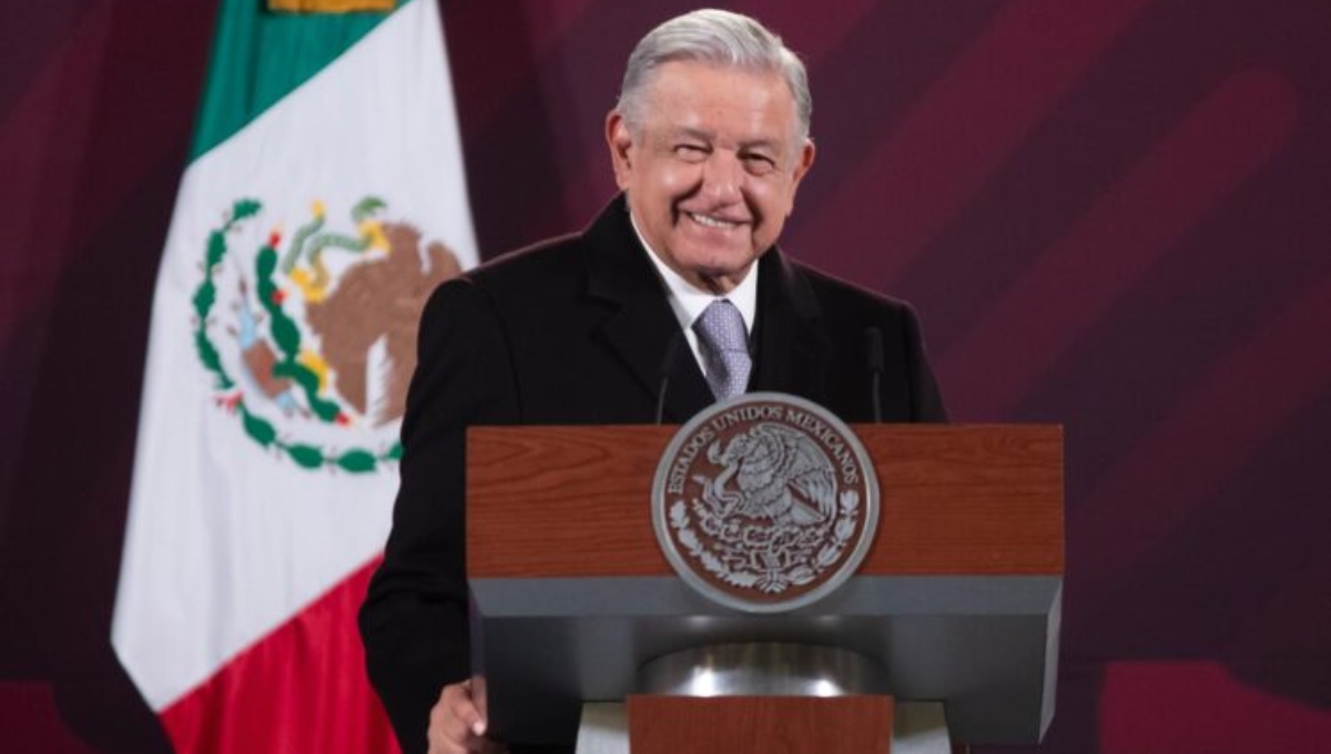 Afirma AMLO que Cuauhtémoc Cárdenas ya es su adversario político, pero lo respeta