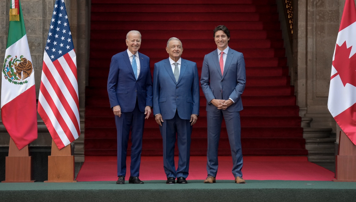 En Cumbre, AMLO se reúne con Biden y Trudeau: dialogan sobre cooperación entre países
