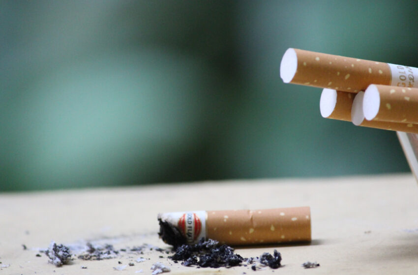 Juez niega revocar nueva disposición sobre prohibición de consumo y exhibición de tabaco