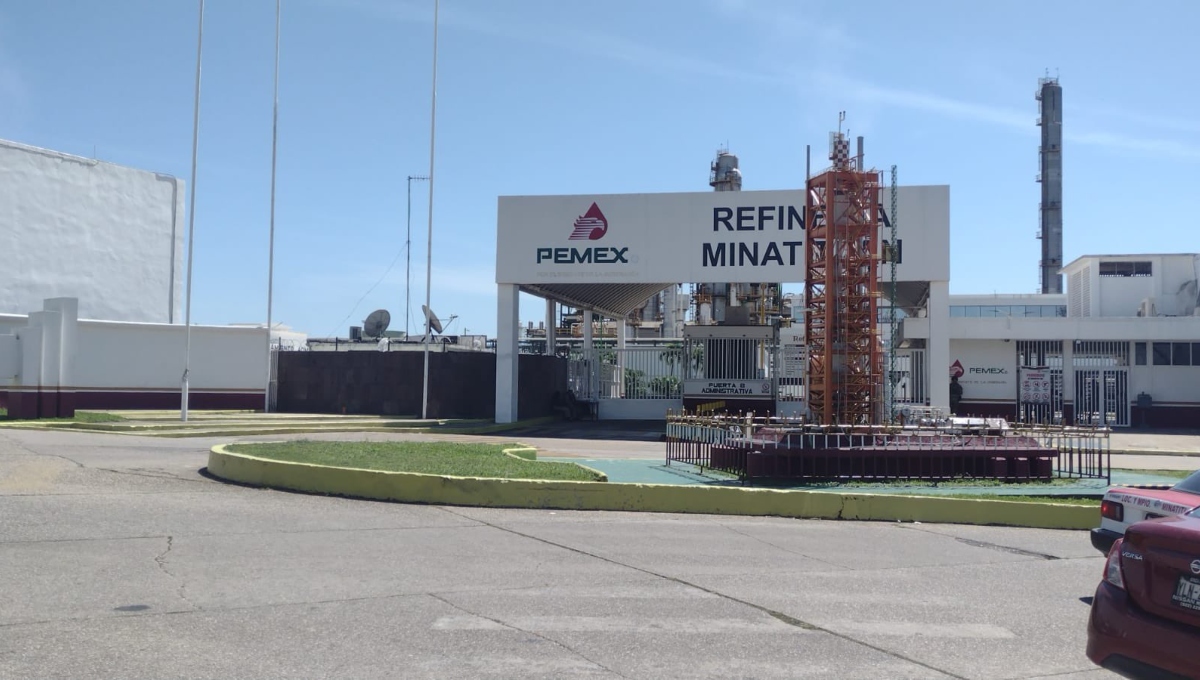 Registran conato de incendio en refinería de Pemex en Minatitlán, Veracruz