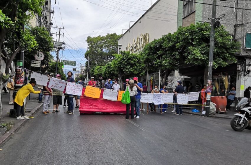 Bloquean Cuernavaca; manifestantes reclaman falta de agua