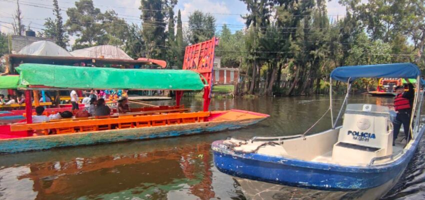 Pelea campal en trajinera de Xochimilco