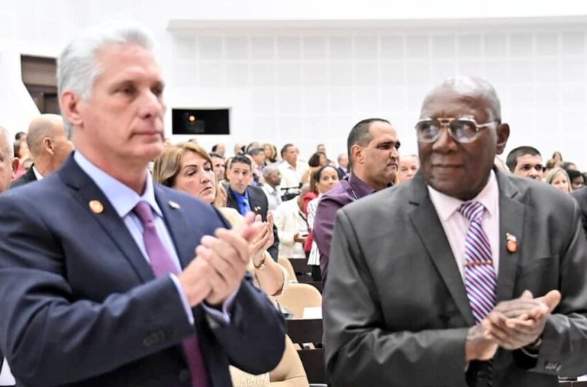 Miguel Díaz-Canel es reelegido para un segundo periodo presidencial en Cuba