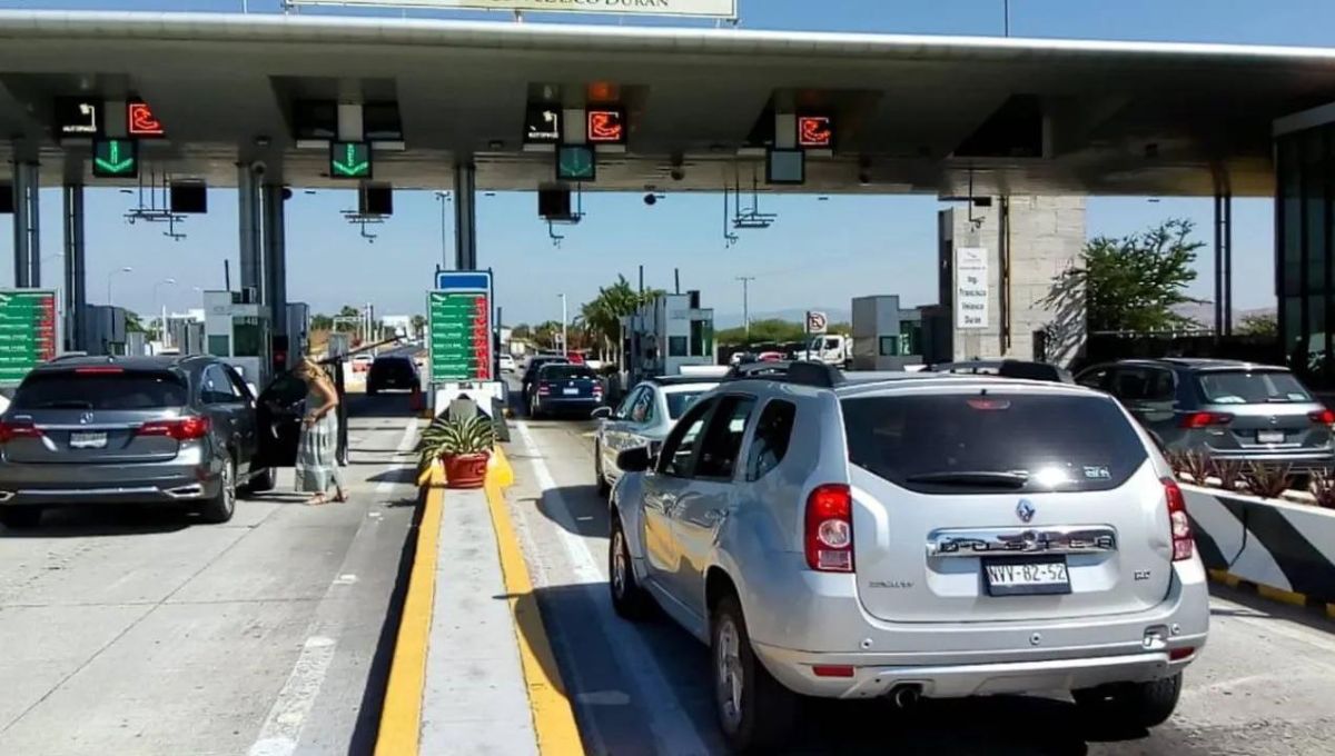 Colapsan vacacionistas autopista México-Cuernavaca