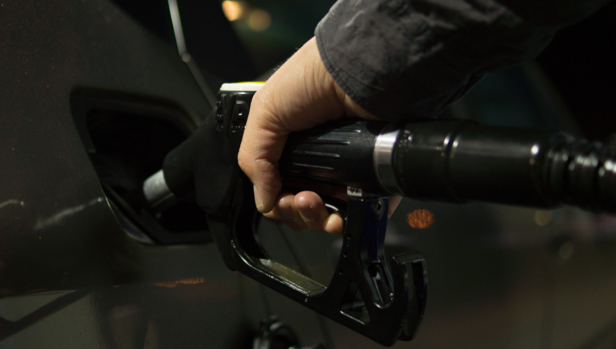 Mejor precio en la gasolina: se vende en $16.59 por litro en México