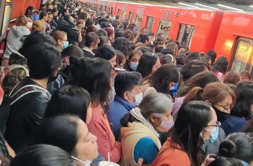 Línea 9 del Metro CDMX hoy: retrasos, saturación y ‘portazo’