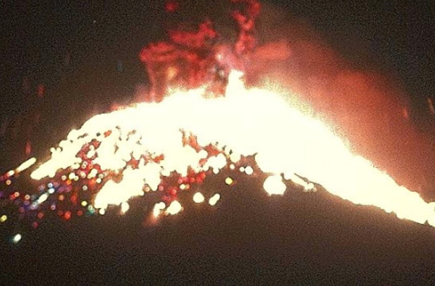 Se registra explosión en volcán Popocatépetl la madrugada de este sábado