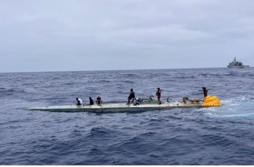 Marina asegura narcosubmarino con más de 3.5 toneladas de cocaína