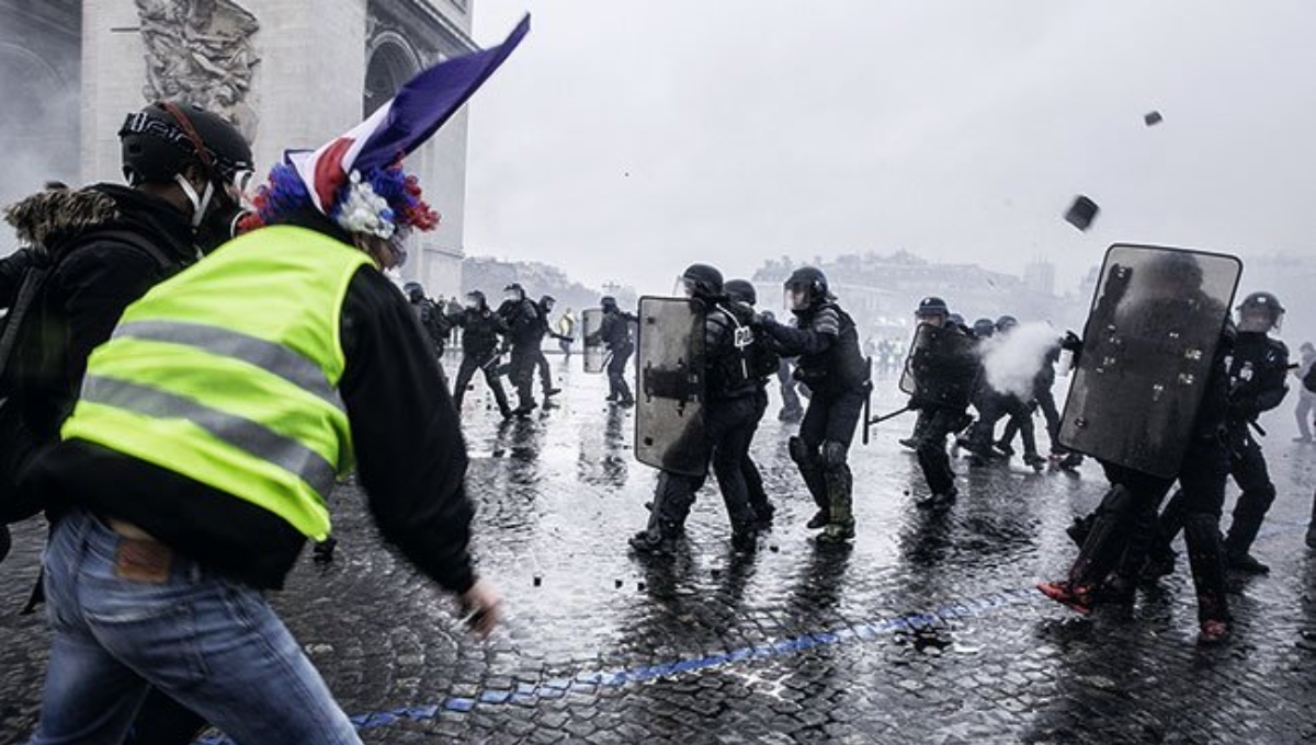 Suman 150 detenidos en manifestaciones en Francia por muerte de joven