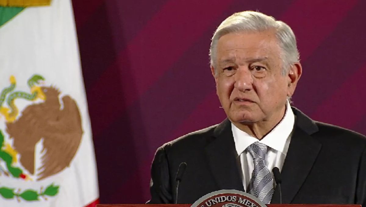 AMLO denuncia campaña sucia, perversa y fascista en su contra