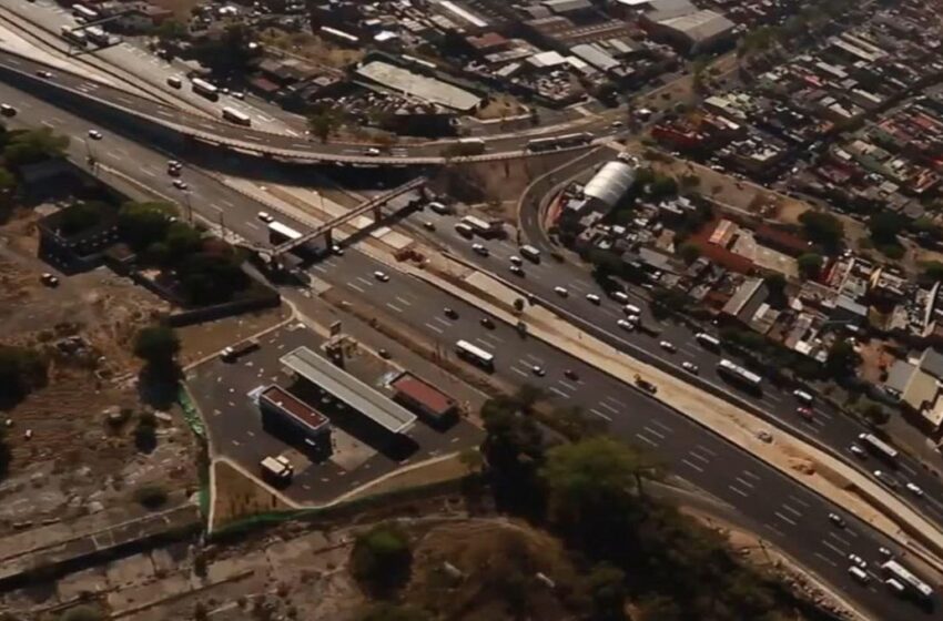 Caos vial por accidente de motociclista en la autopista México-Pachuca