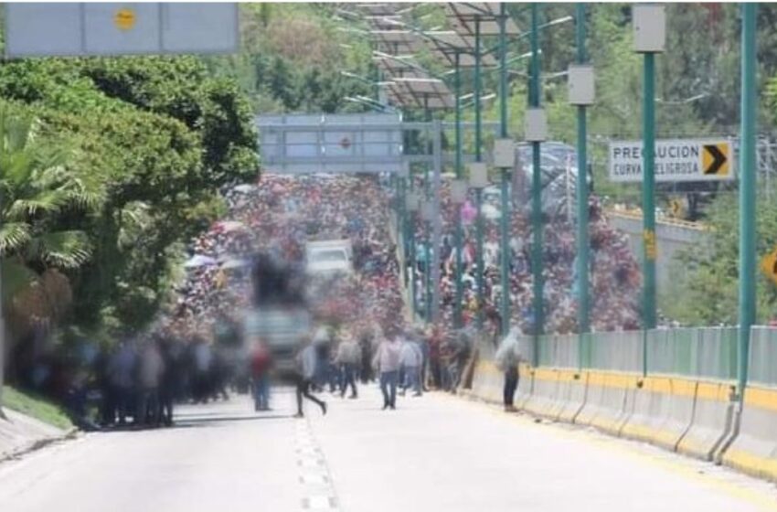Pobladores de Chilpancingo irrumpen en el Congreso y desatan caos en la ciudad