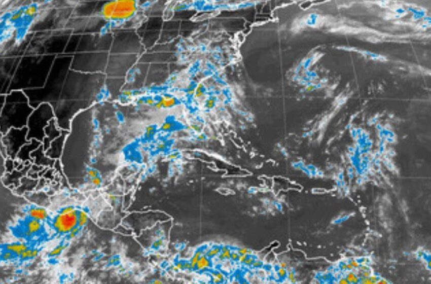 La Comisión Nacional del Agua (Conagua) a través del Servicio Meteorológico Nacional (SMN) informó que la depresión tropical Tres-E se intensificó a la tormenta tropical Calvin, en el Pacifico.