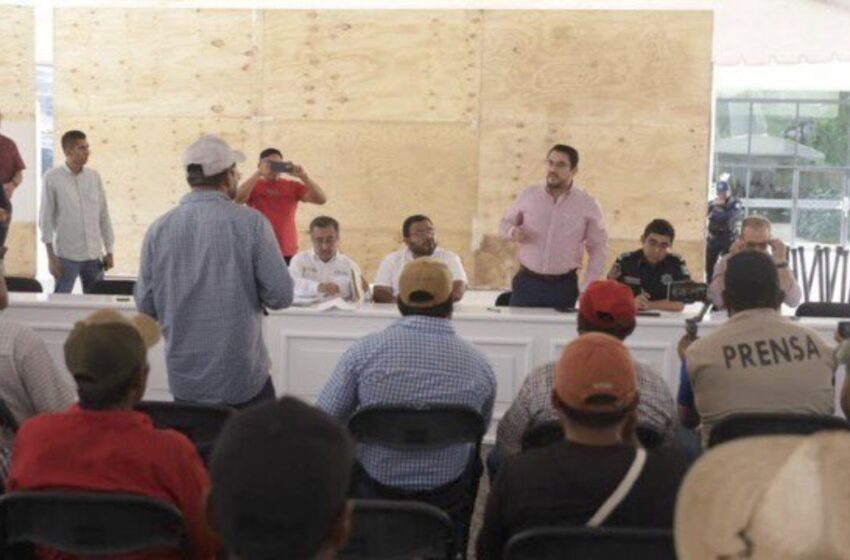Dejan libres a 13 funcionarios retenidos en Guerrero y liberan la Autopista del Sol