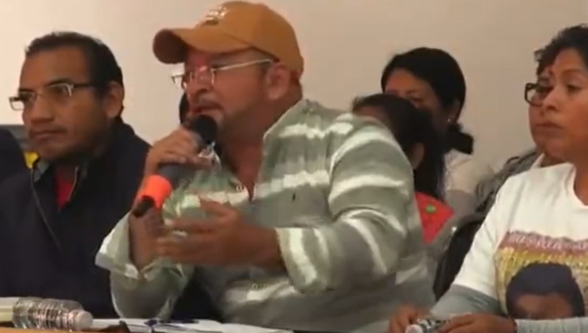 Padres de los 43 normalistas de Ayotzinapa piden audiencia con presidente AMLO