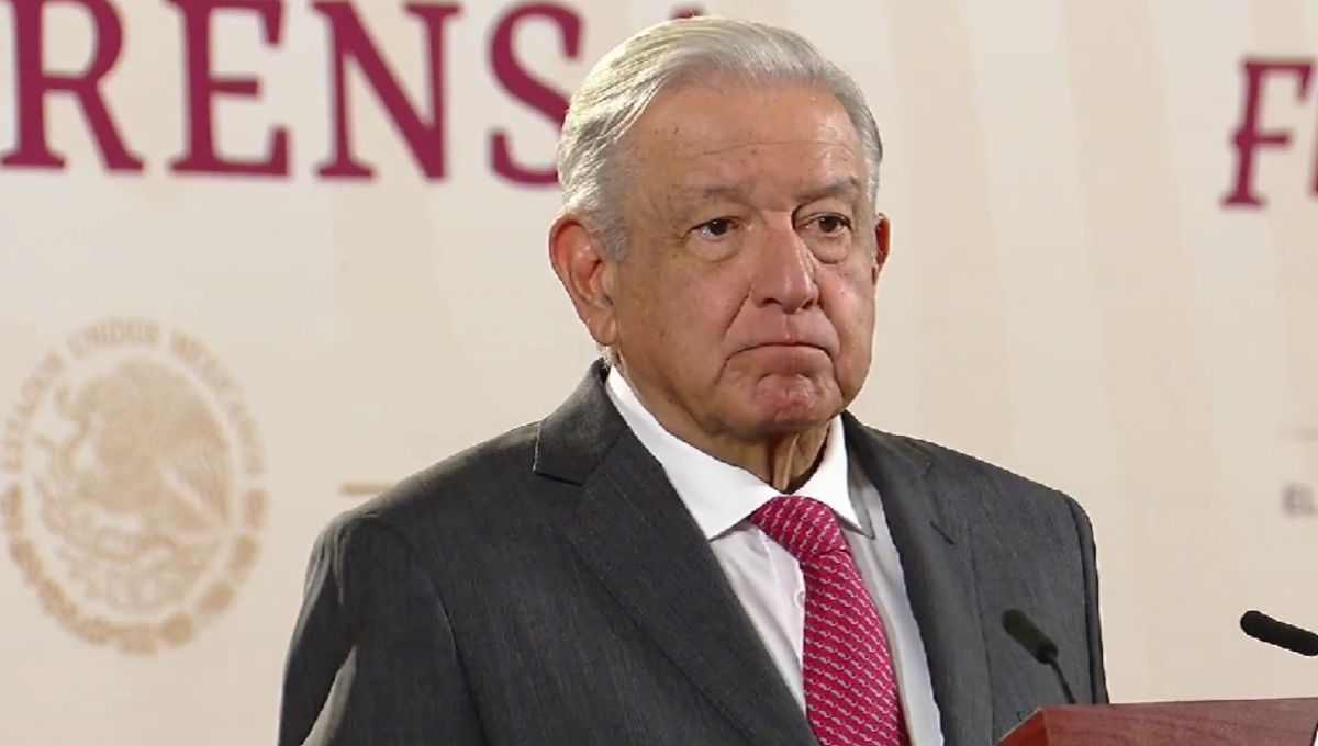 AMLO admite que los nuevos libros de texto de la SEP tienen errores