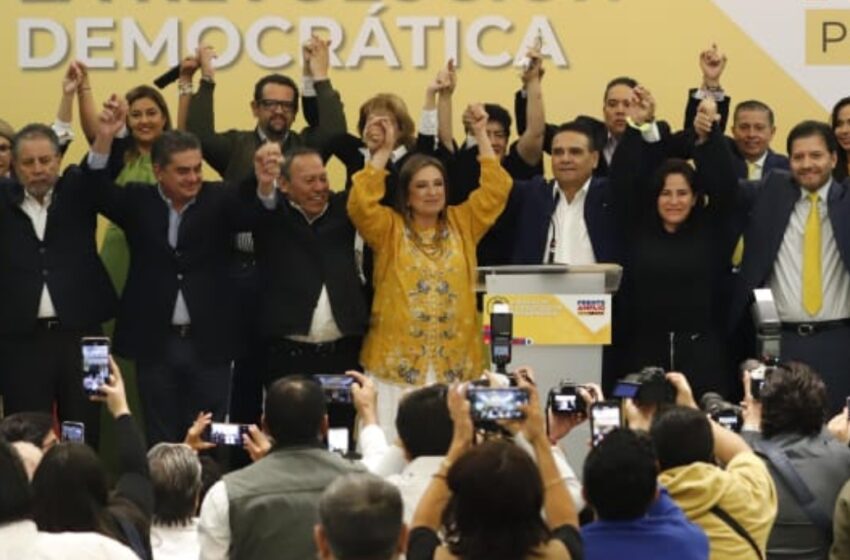Zambrano anuncia respaldo del PRD a Xóchitl Gálvez por la candidatura del Frente opositor