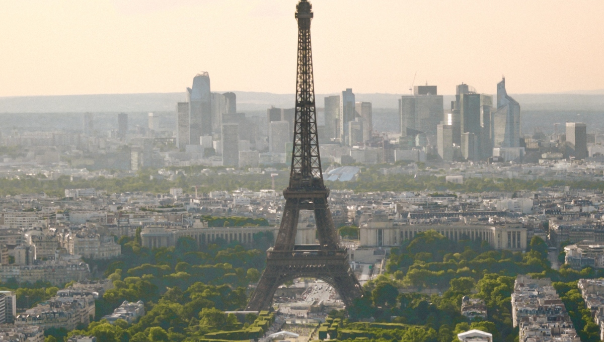 Desalojan Torre Eiffel por alerta de bomba