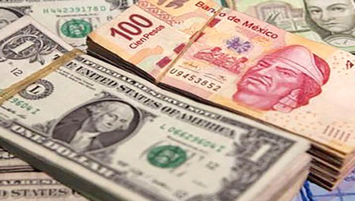 Peso mexicano sufre caída frente al dólar