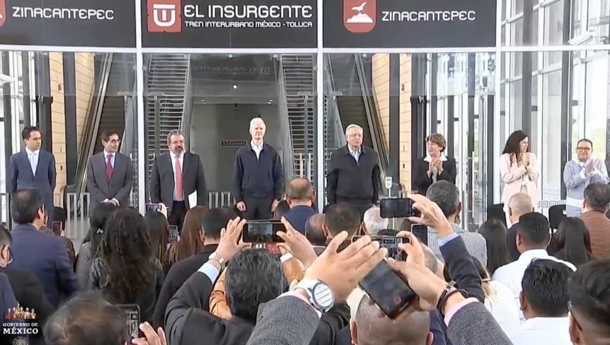 López Obrador inaugura Tren Interurbano México-Toluca; lo acompañaron Del Mazo y Gómez