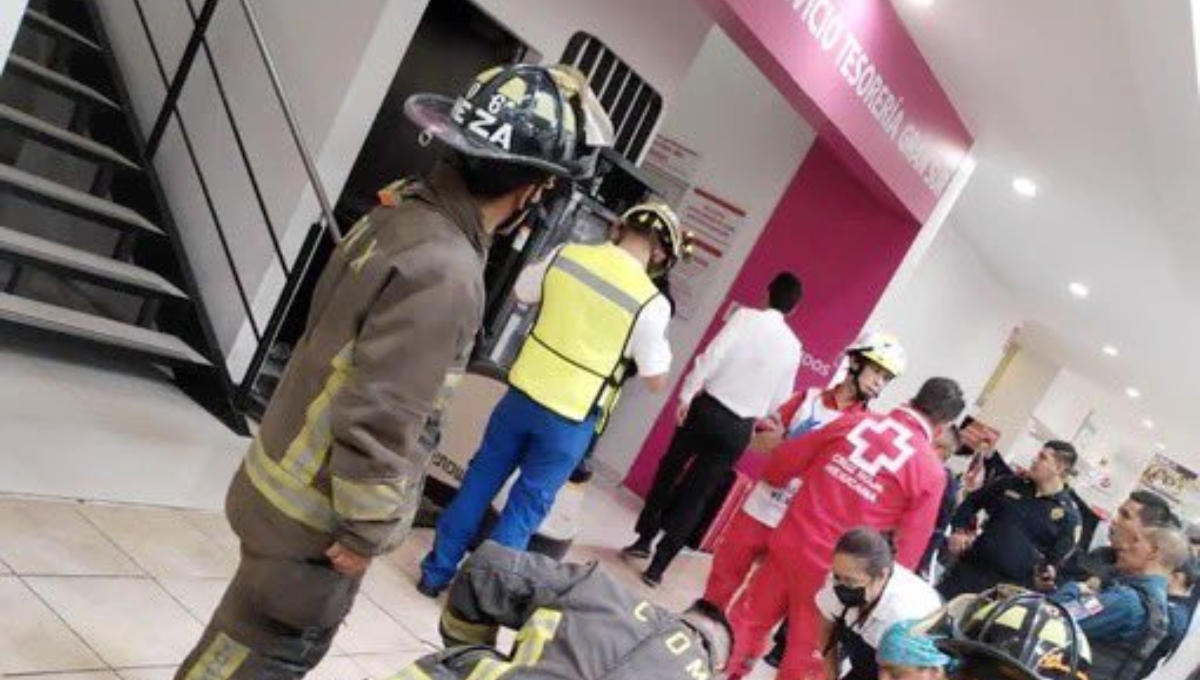 Se desploma elevador en centro comercial de Gran Sur; una persona falleció