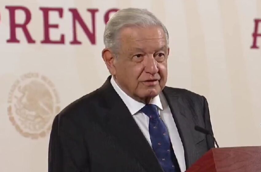 AMLO modifica su posdata ante los ordenamientos del INE