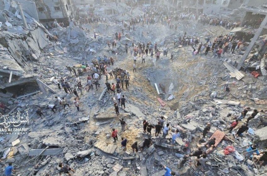 Mueren al menos 145 personas en bombardeo israelí contra campamento en Gaza