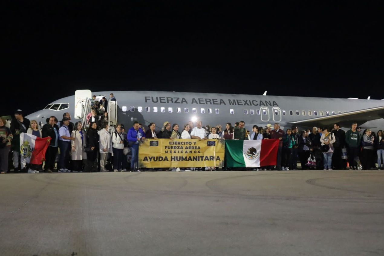 Llega a México segundo avión con 144 connacionales repatriados de Israel