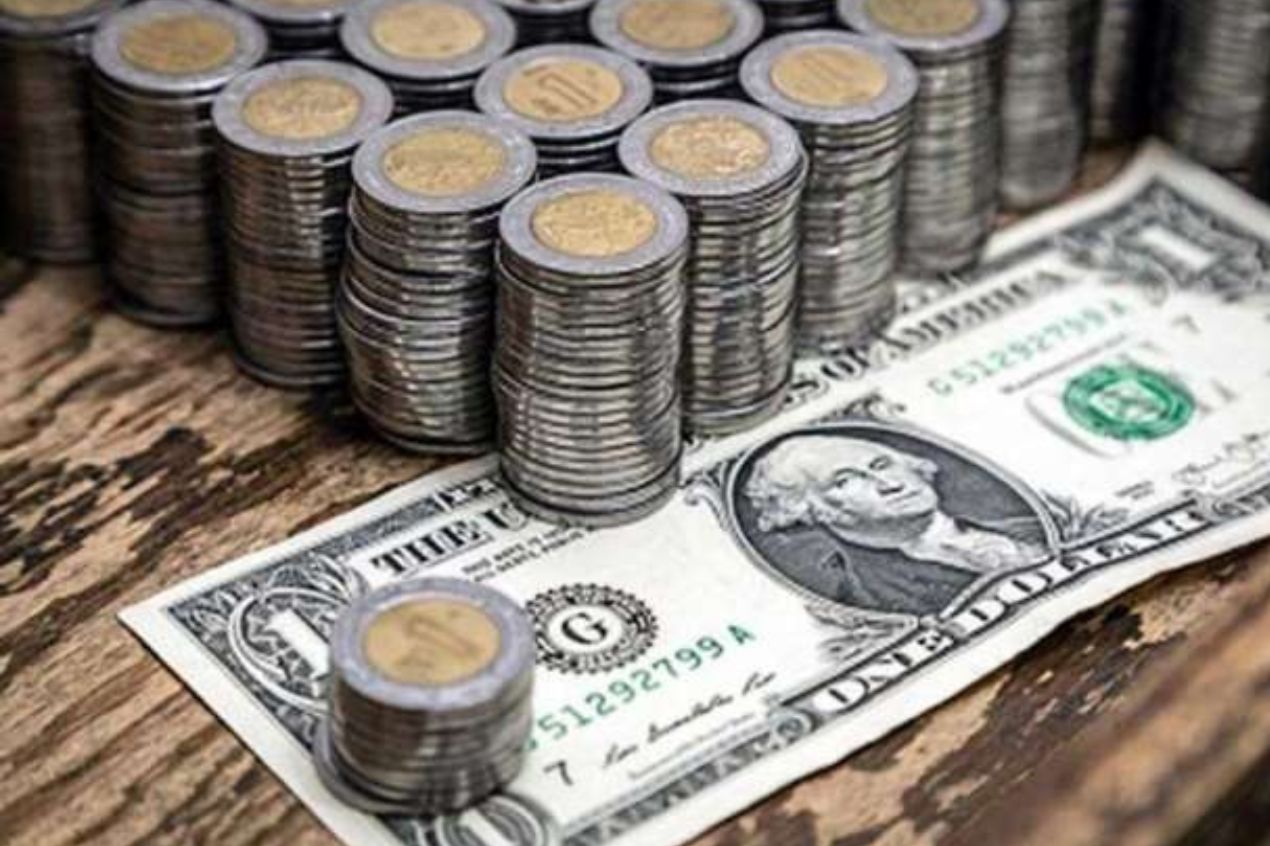 Superpeso se fortalece: Dólar se cotiza alrededor de 16.94 pesos