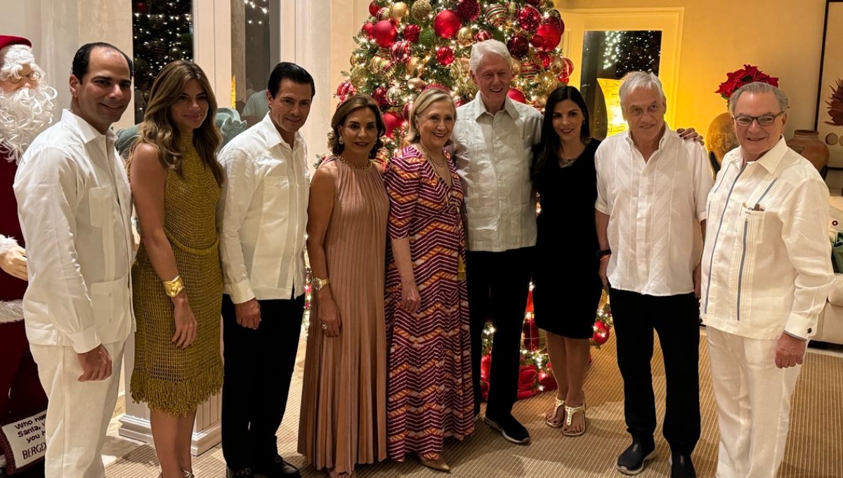 Peña Nieto reaparece en República Dominicana junto a la familia Clinton