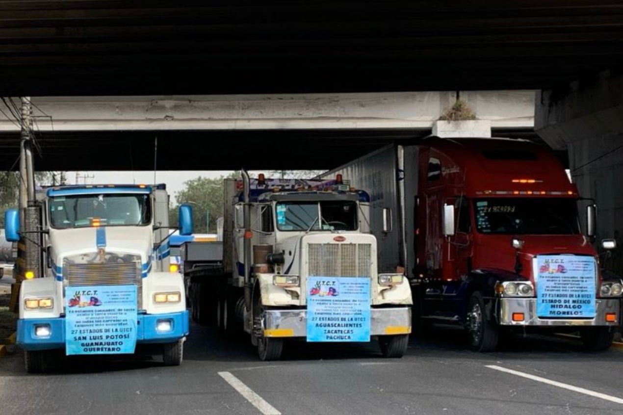 Bloqueo de transportistas en la autopista México-Querétaro se dirige a la CDMX
