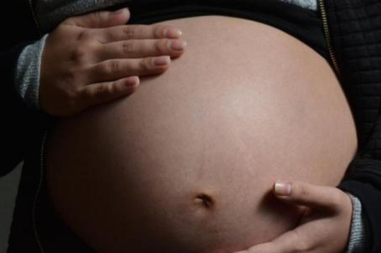 El papa Francisco rechaza y pide prohibir la maternidad subrogada