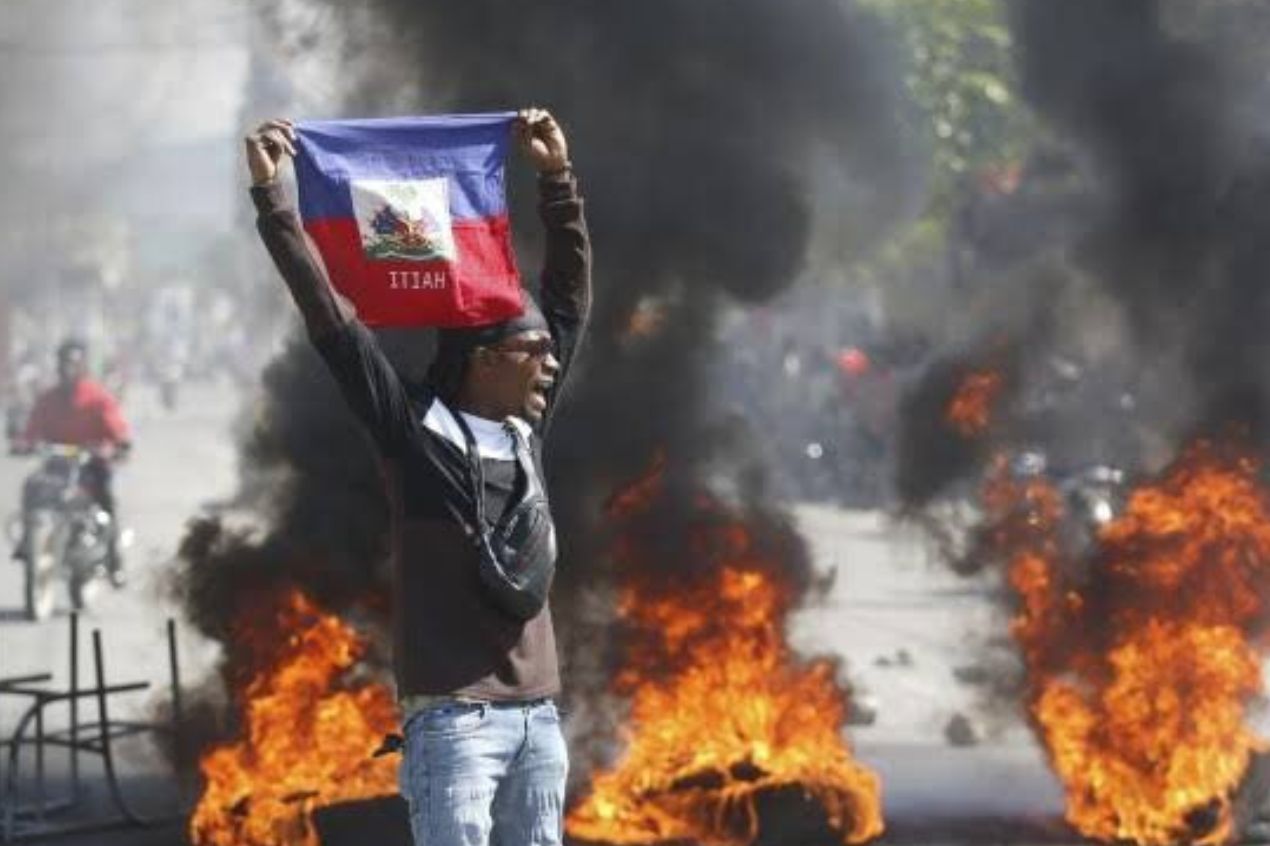 Haití decreta estado de emergencia y toque de queda tras fuga masiva de la Penitenciaría Nacional