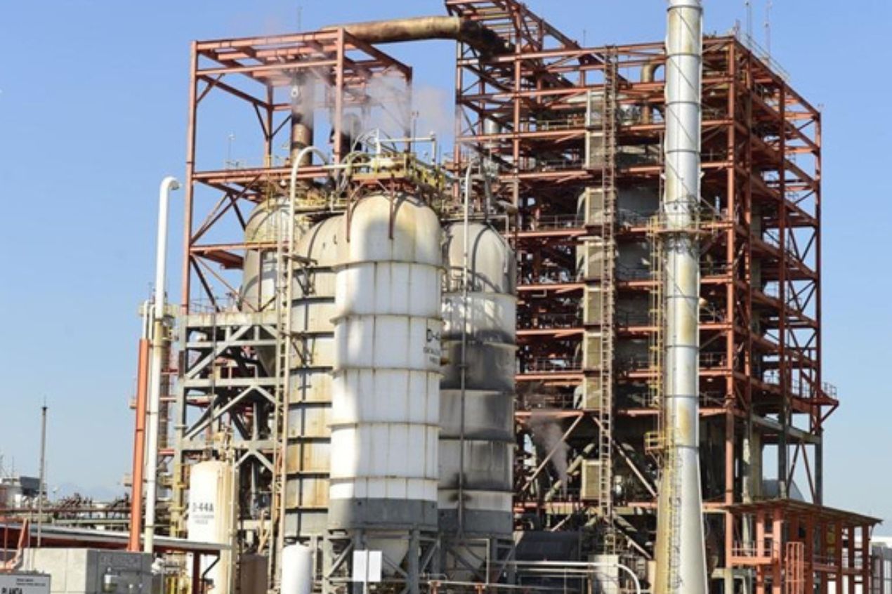 Secretaría de Medio Ambiente de NL clausura la refinería de Cadereyta
