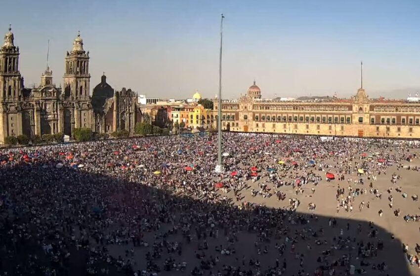 Marcha 8M en CDMX: miles de mujeres llegan al Zócalo