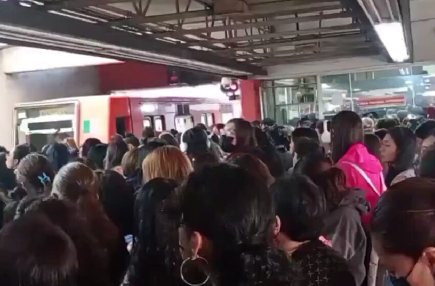 Metro CDMX: Cierran estación Zócalo y reportan retrasos y aglomeraciones en 4 líneas