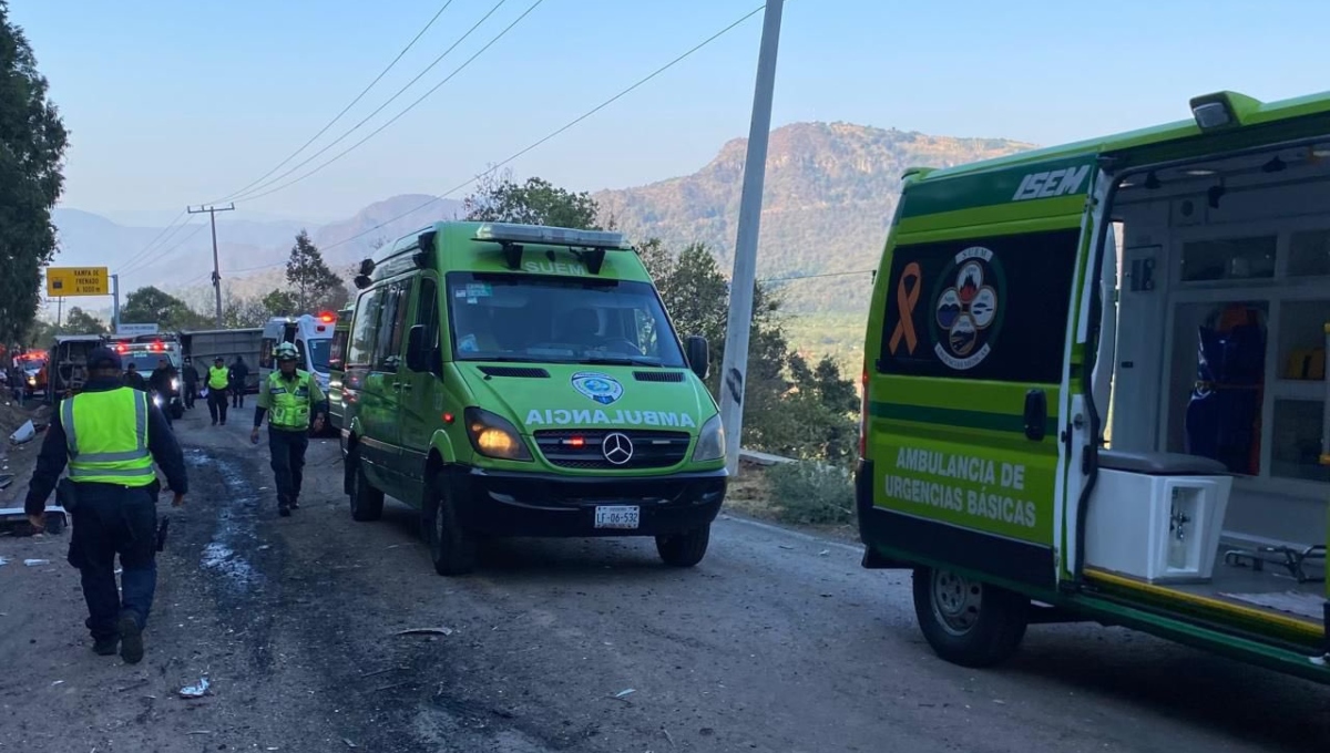 Suman 18 peregrinos fallecidos por accidente en Malinalco, Edomex
