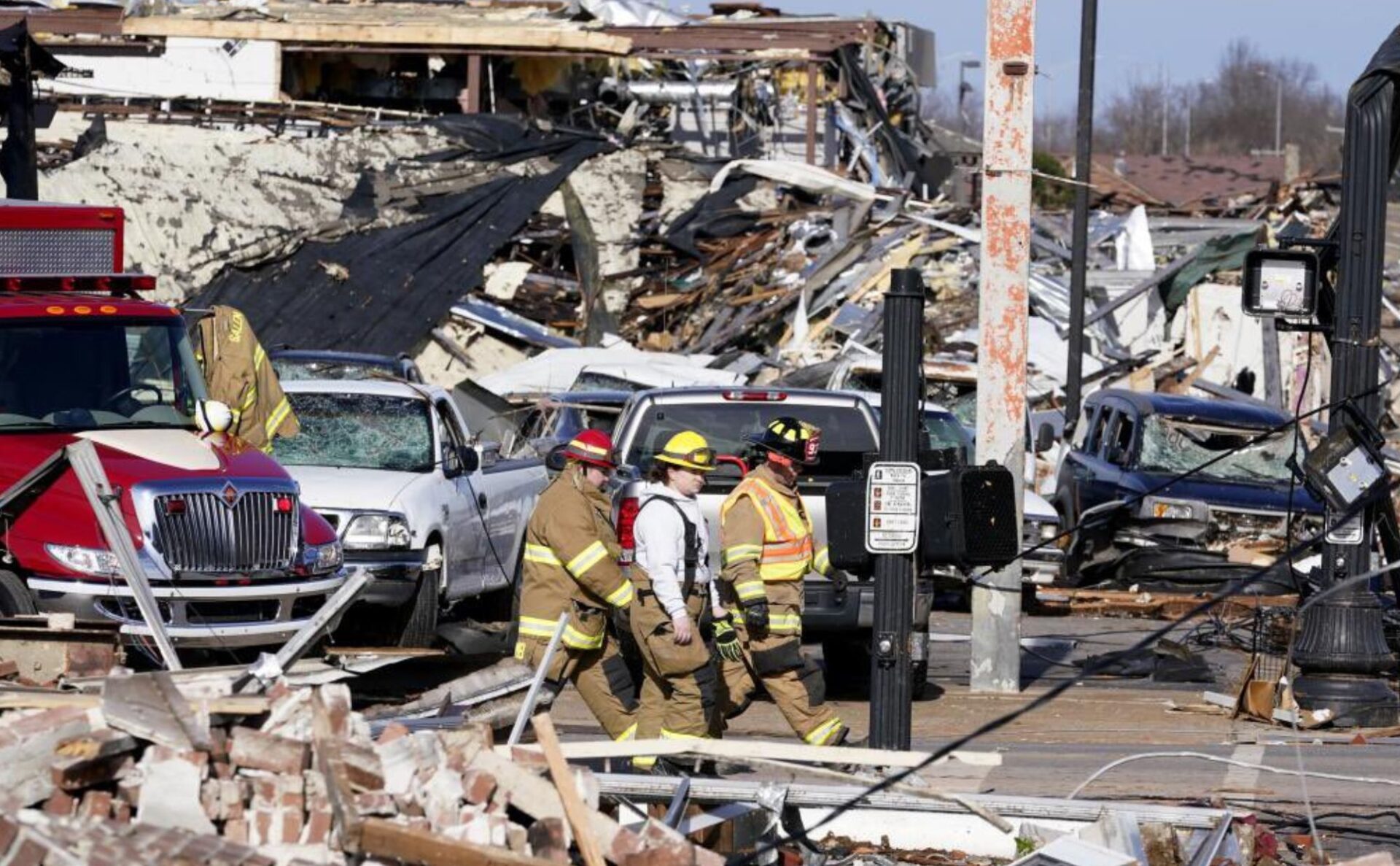 Tormentas y tornados en Estados Unidos dejan 19 personas muertas