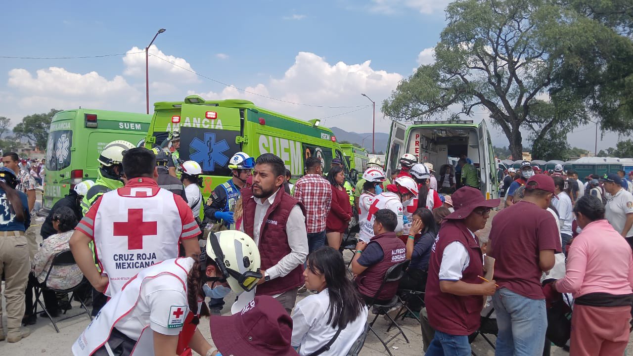 Viento derriba lona en evento de candidato de Morena en Xonacatlán; reportan 58 heridos